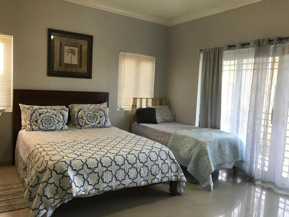 Alexanders Penthouse On The Beach Ocho Rios