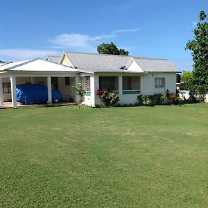 Chillax On Our Farm Country house Ocho Rios