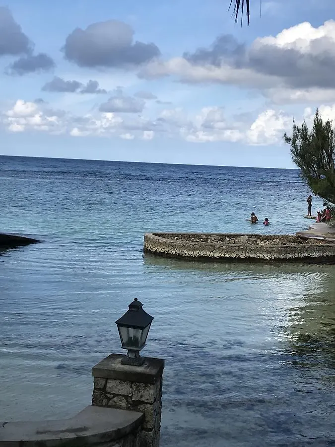 Villa Alexanders Penthouse On The Beach Ocho Rios